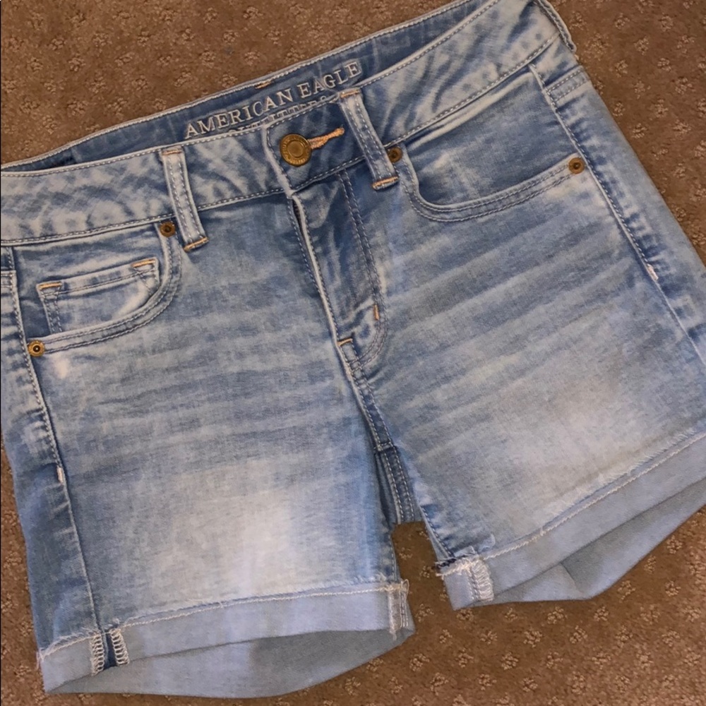 Super stretch midi jean shorts AEO. Size 4. New